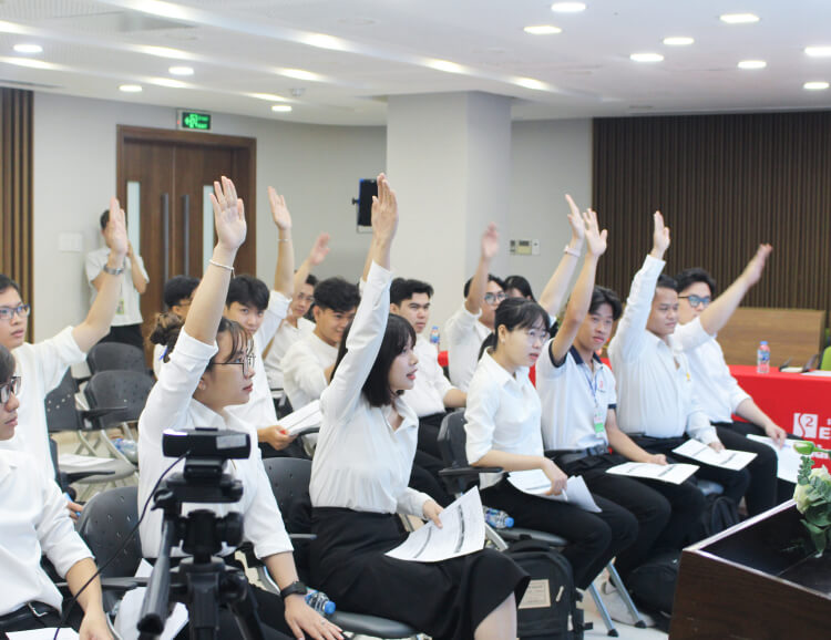 合同選考会による内々定と奨学金契約プロセス