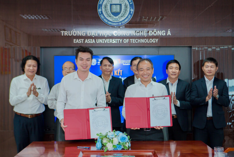 大学とのMOU締結による専門コース設立