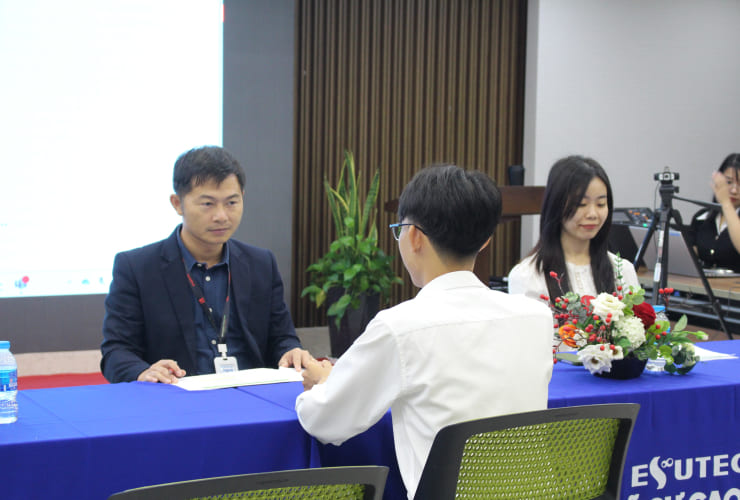 徹底したキャリアカウンセリングによる人材マッチング