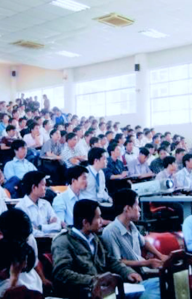 ダナン工科大学で開催したベトナム理系学生向けセミナー