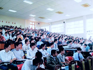 ダナン工科大学で開催したベトナム理系学生向けセミナー