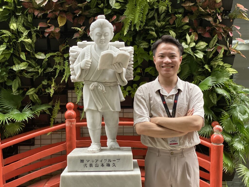 チュオン・ニ・カン | Truong Nhi Khang